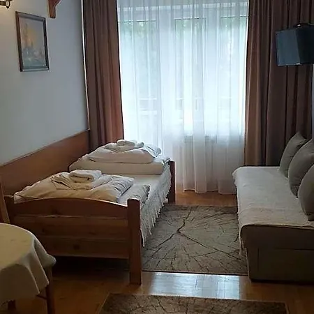 Dw Janosik Szálloda *